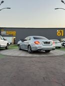 Mercedes-Benz E300 Premium 2.0L