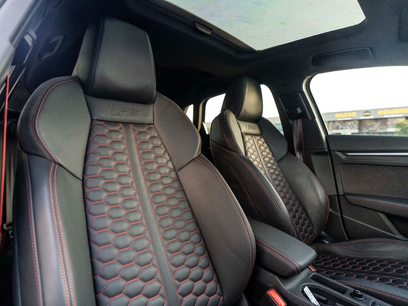 أودي RS3 TFSI quattro 2.5L Sportback