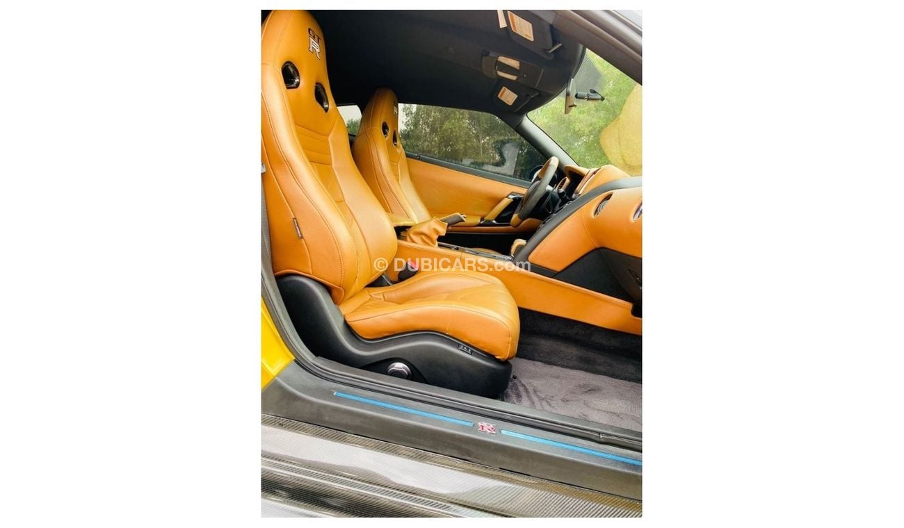 نيسان جي تي ار Std نيسان GT-R بريميوم خليجي 2015 فل ابشن تشييكات الفا لوجيك بحاله ممتازه