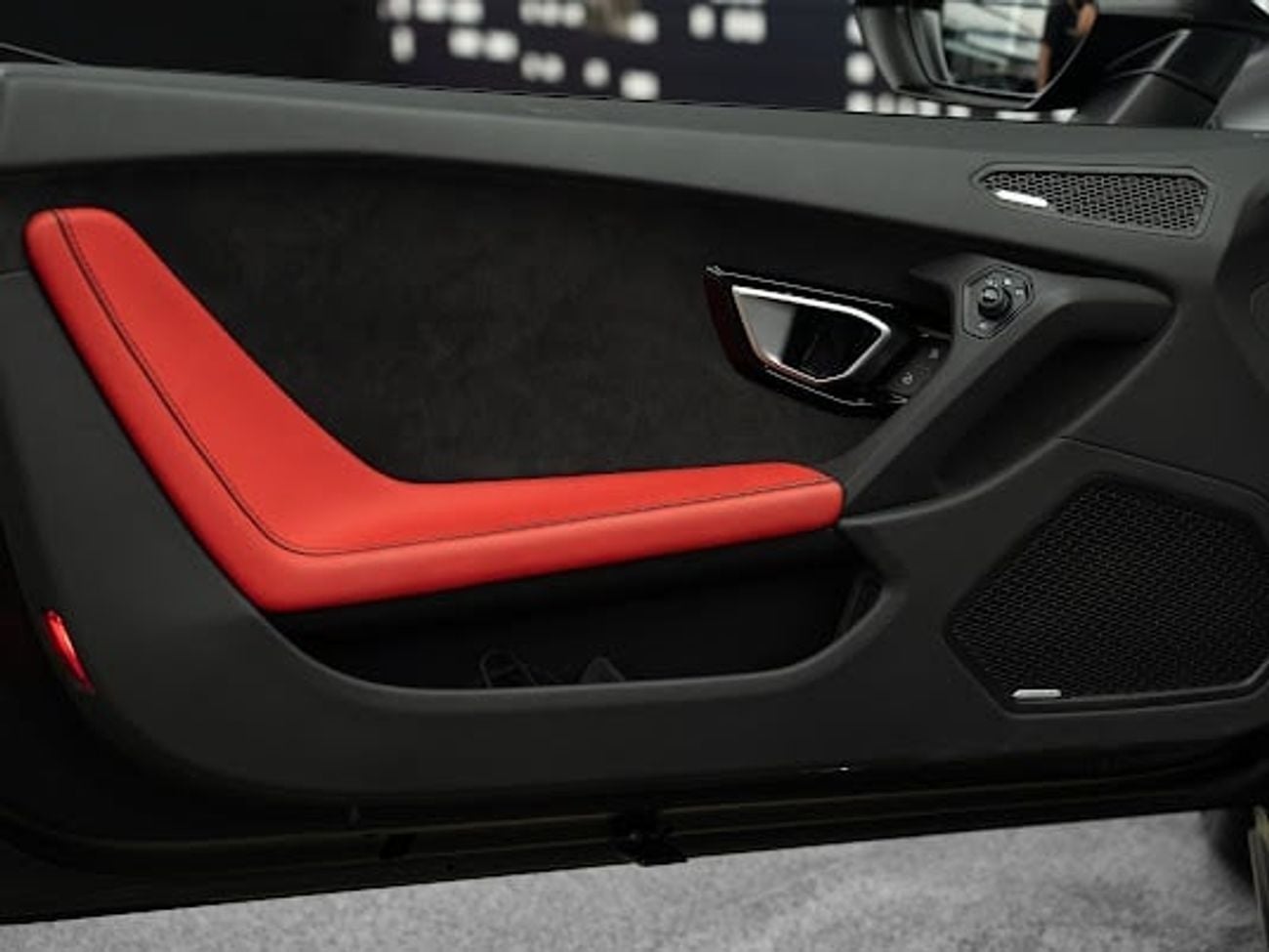 Lamborghini Huracan Evo Spyder LAMBORGHINI | HURACAN EVO SPIDER | AD PERSONAM COLOR BLACK MATTE