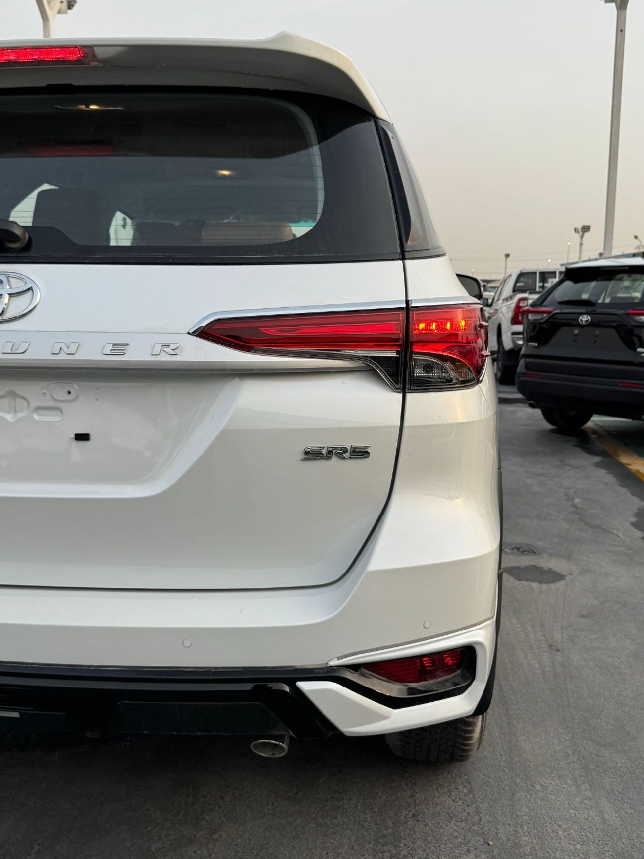 Toyota Fortuner Toyota Fortuner - SR5 Plus 2.7 L - GCC - 2025