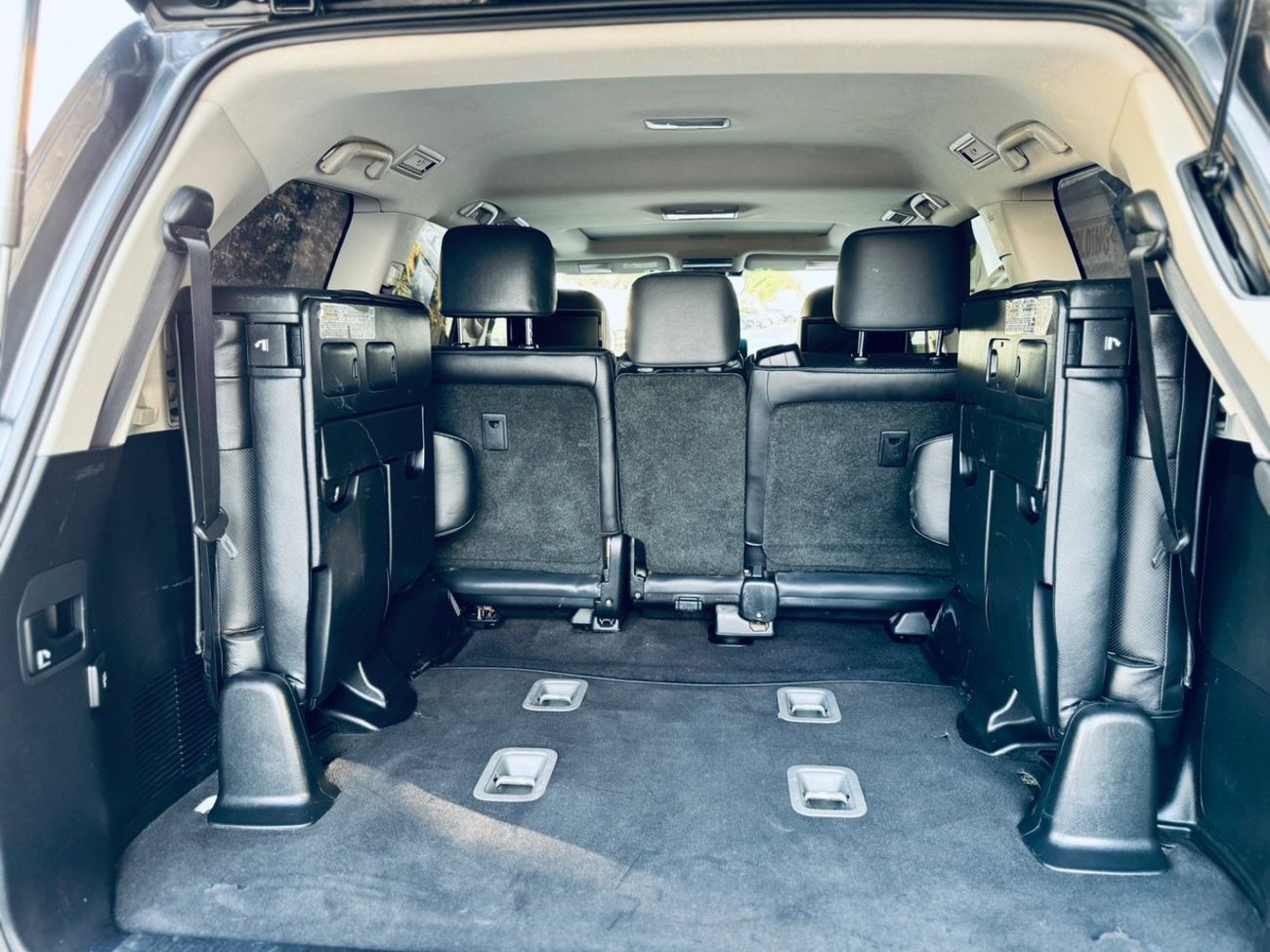 تويوتا لاند كروزر Toyota Land Cruiser Sahara upgrade to 2024 RHD diesel