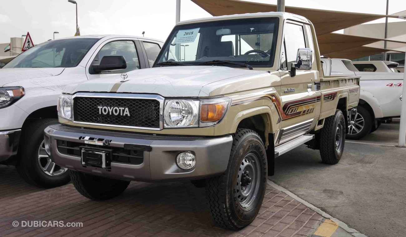 Toyota Land Cruiser Pick Up LX V6