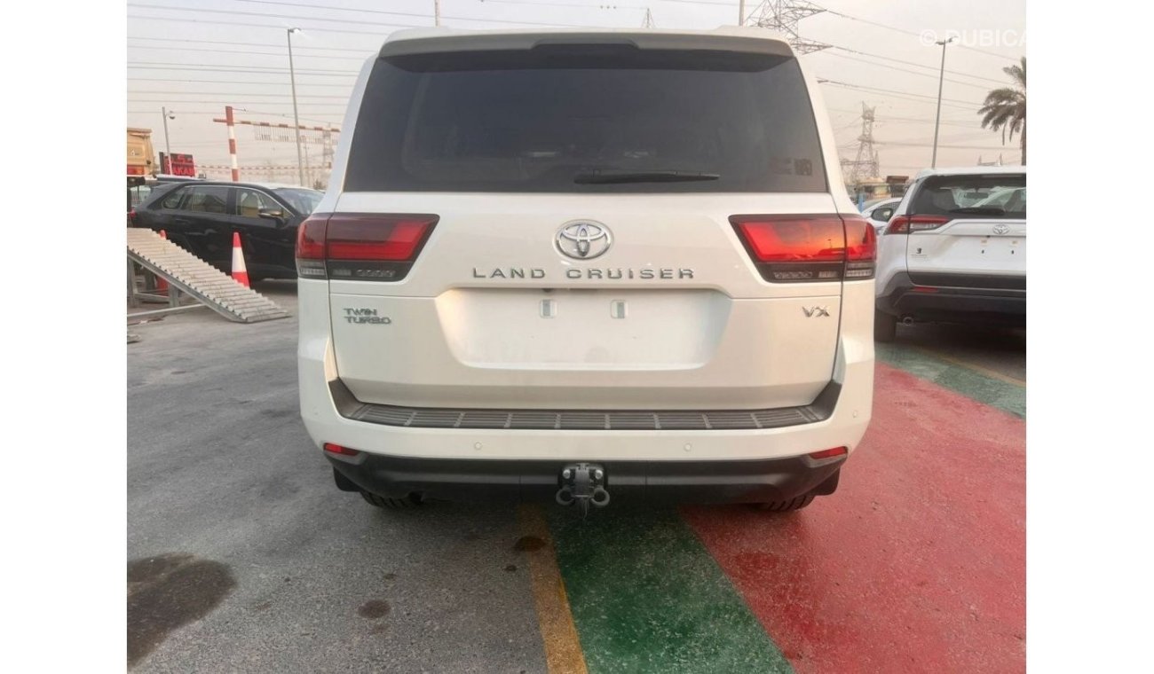 تويوتا لاند كروزر Toyota Land Cruiser VX 2022 Model 3.5L Petrol  White  Color