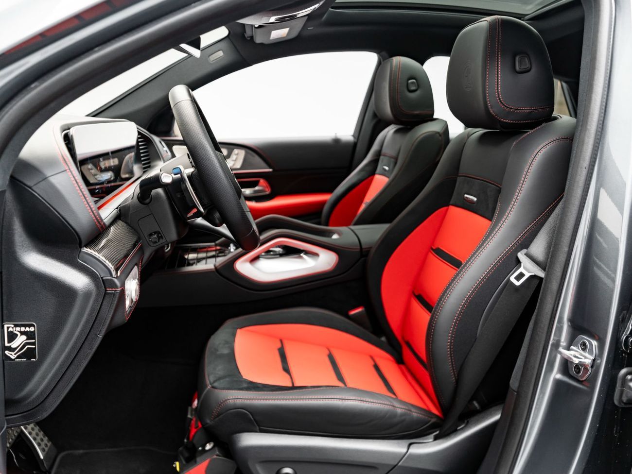 Mercedes-Benz GLE 53 AMG Premium + 3.0L 2025 Mercedes GLE53 AMG, 2030 Mercedes Warranty, Low KMs, GCC