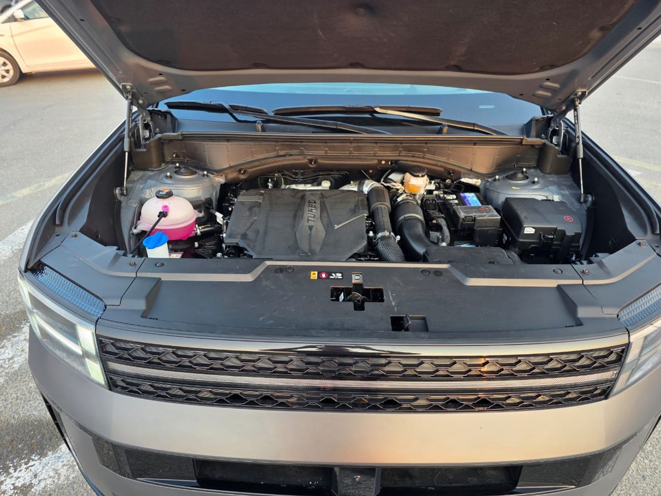 Hyundai Santa Fe 2024 Santa Fe Calligraphy Two sunroof , 360 camera and auto parking system