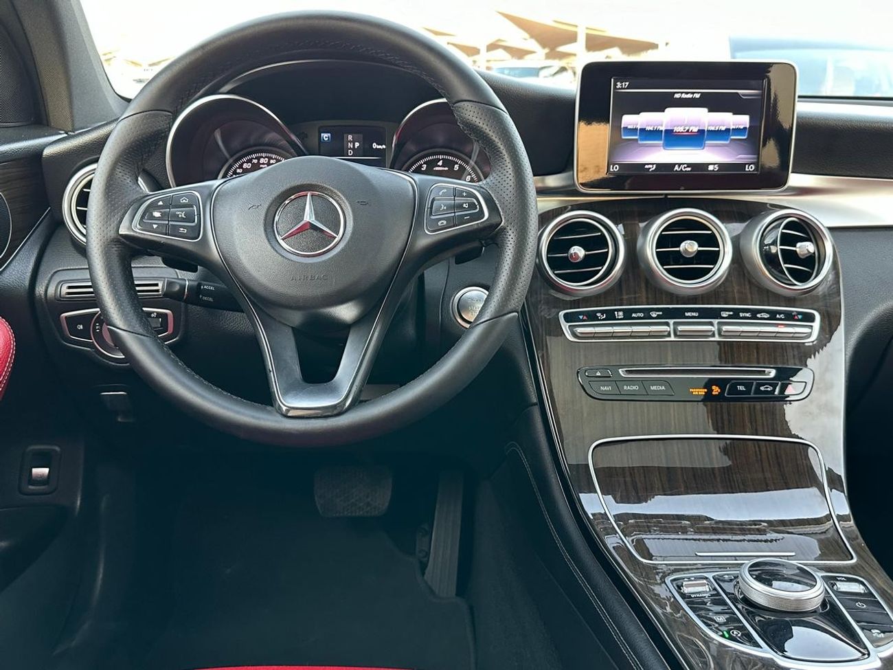مرسيدس بنز GLC 300 AMG