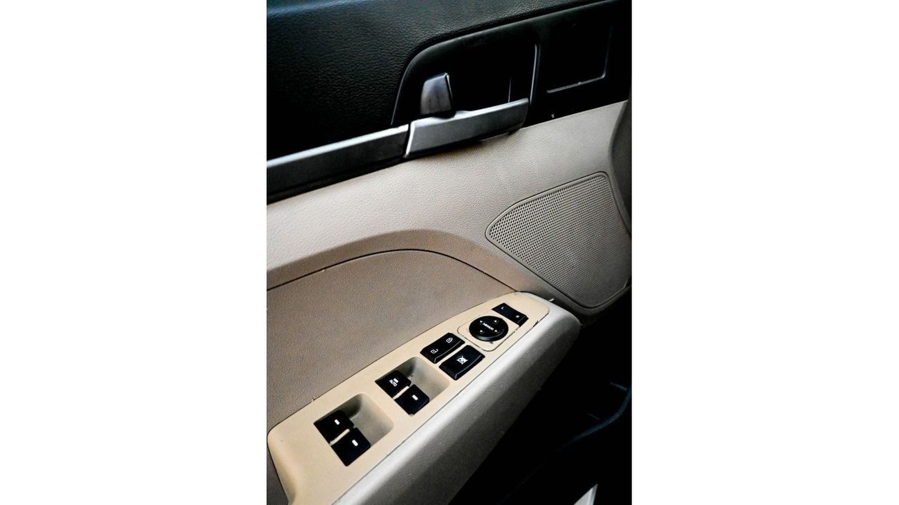 هيونداي إلانترا GL هيونداي إلنترا 2017 خليجي بحالة ممتازة من الداخل والخارج