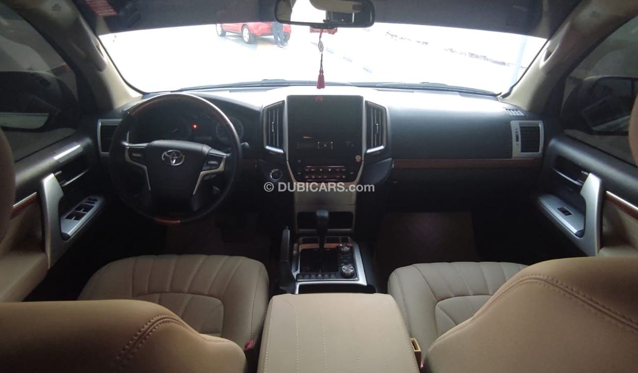 Toyota Land Cruiser V8 GX.R full options upgrade 2021
