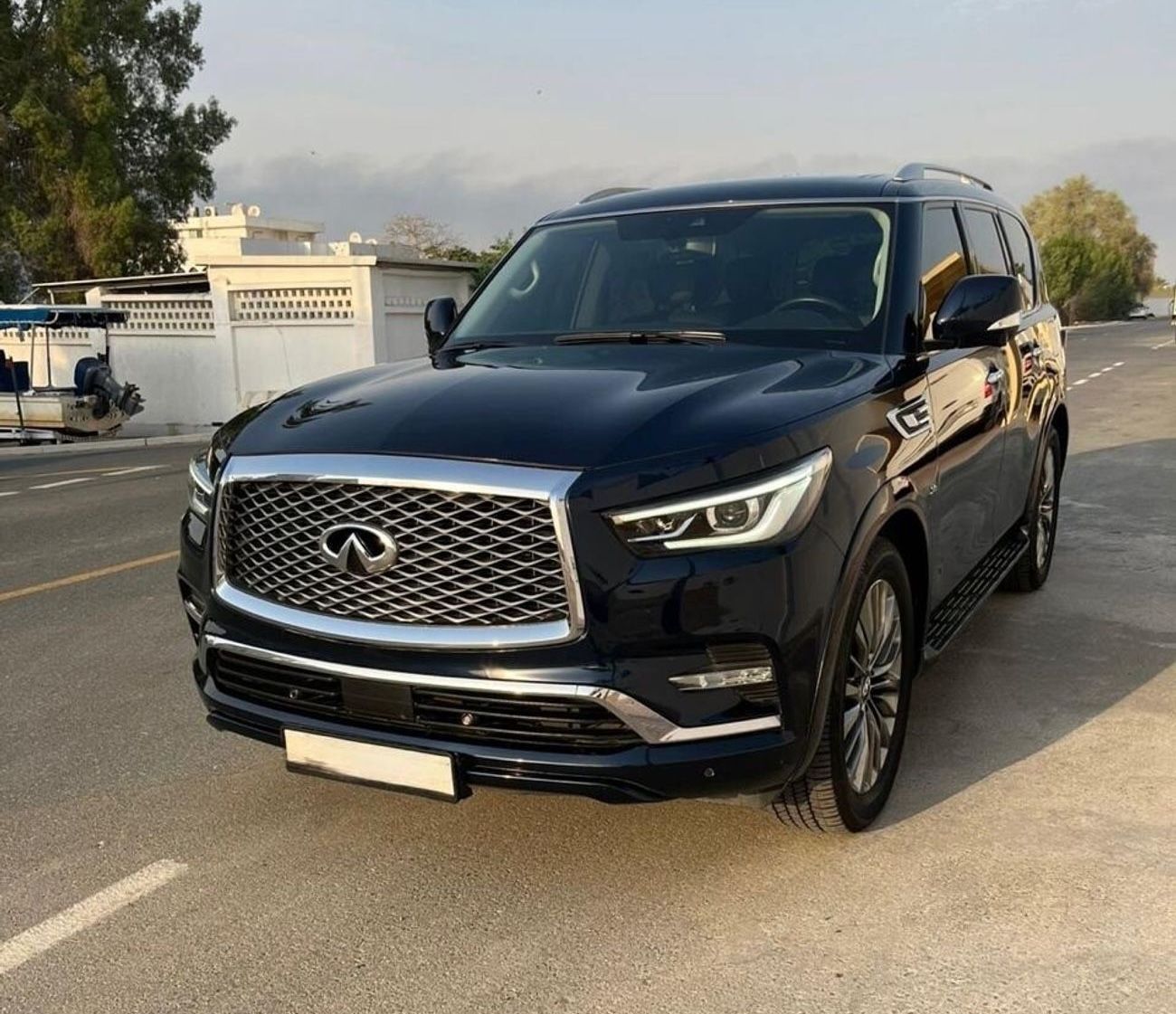 Infiniti QX80 Luxury 5.6L