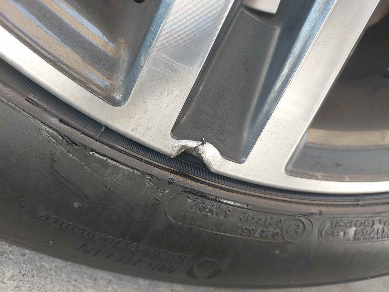 بي أم دبليو 520i JOY EDITION 2 | بدون دفعة مقدمة | اختبار القيادة في المنزل