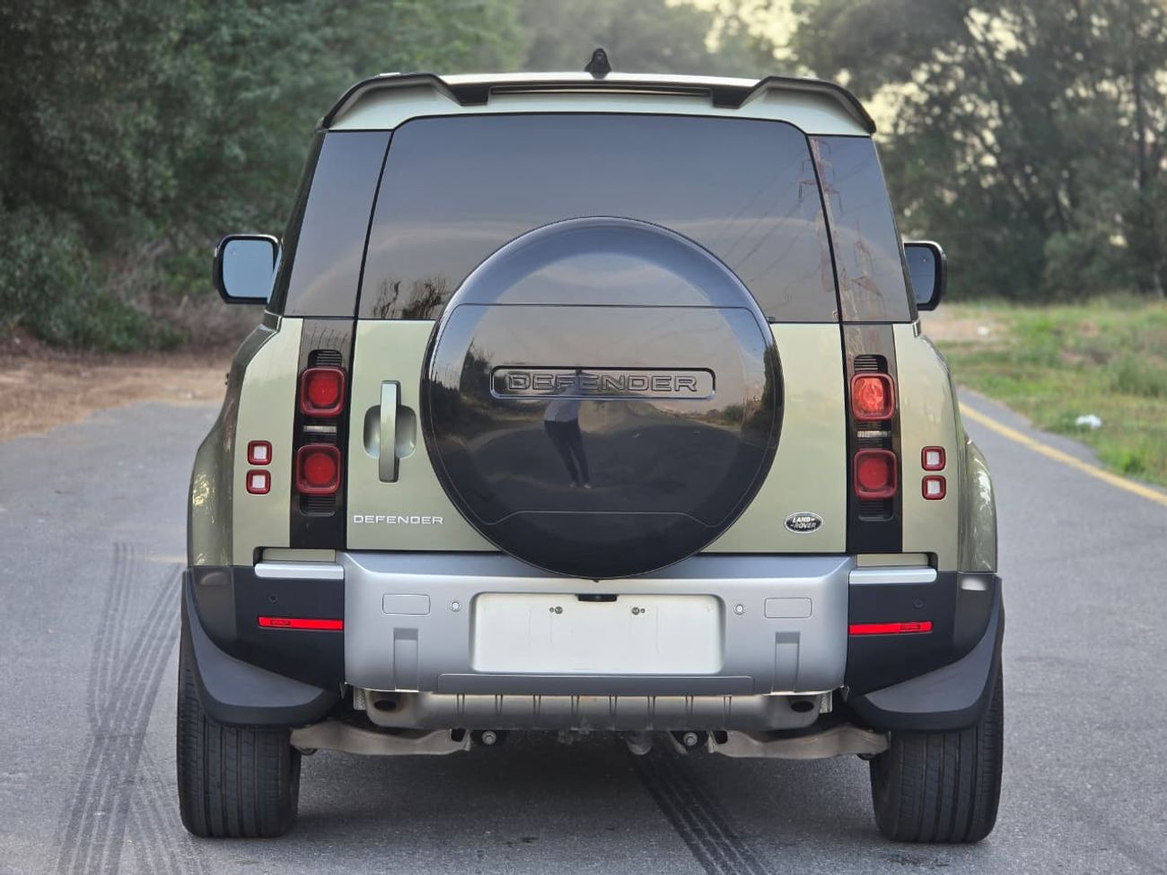 Land Rover Defender P300 90 SE 2.0L (5 Seater) LAND ROVER DEFENDER 2022 // PERFECT CONDITION INSIDE & OUT SIDE