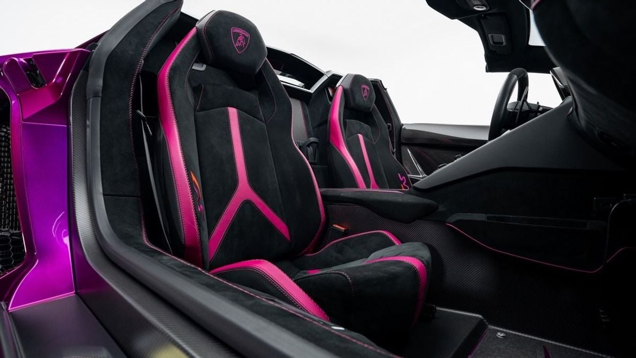 Lamborghini Aventador SVJ Roadster - 2021 - GCC Specs