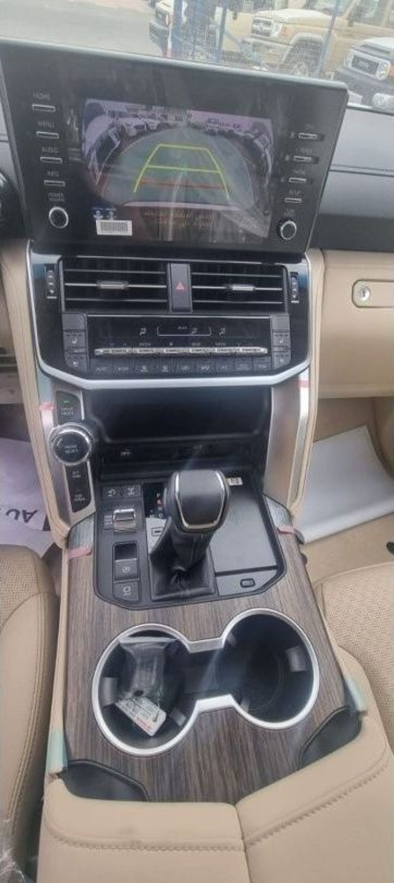 تويوتا لاند كروزر 2023Toyota Land Cruiser VX (J300), 5dr SUV, 3.5L 6cyl Petrol, Automatic, Four Wheel Drive