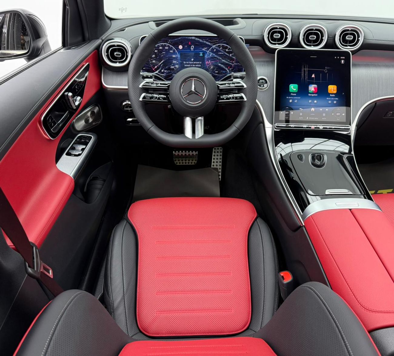 Mercedes-Benz GLC 200 4Matic 2025 Mercedes Benz GLC200 4MATIC, 5 Years Warranty, Full Options, GCC