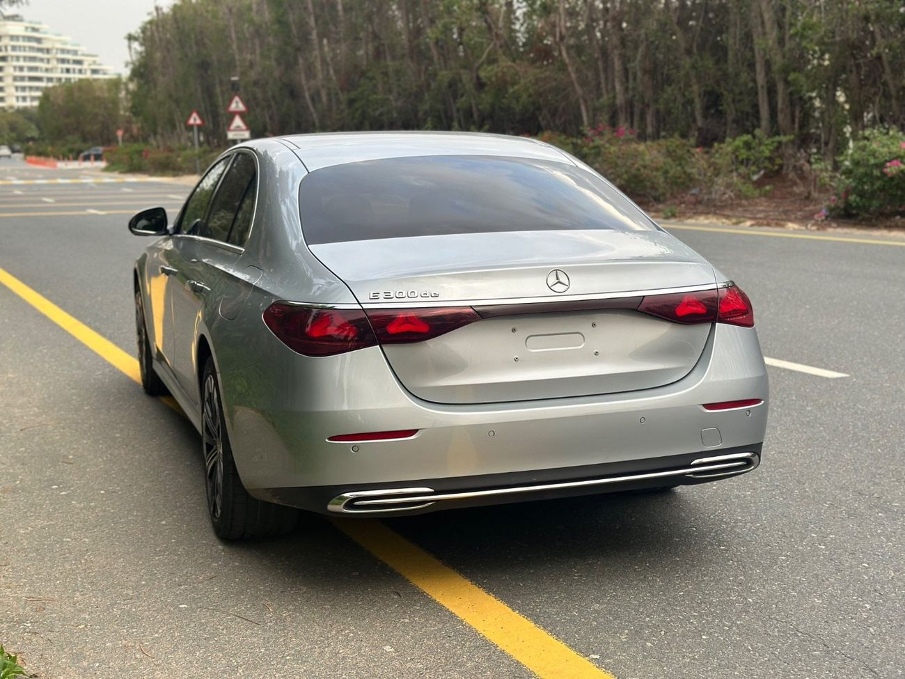 Mercedes-Benz E300 2025 | E 300de Plug-in Hybrid Diesel Engine | 2.0L Turbocharged | Europe Specs | Perfect Condition