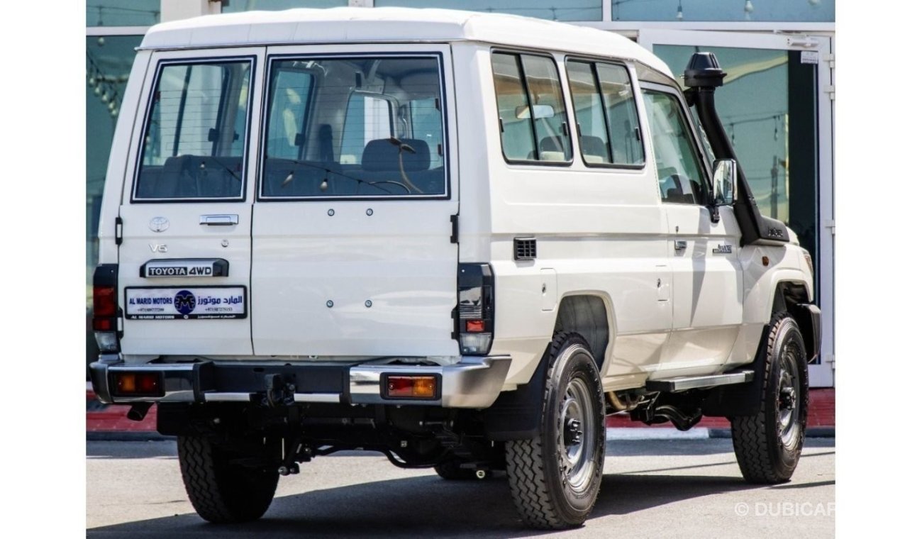 Toyota Land Cruiser Hard Top Double cabin DIESEL 8CYL 2023 79