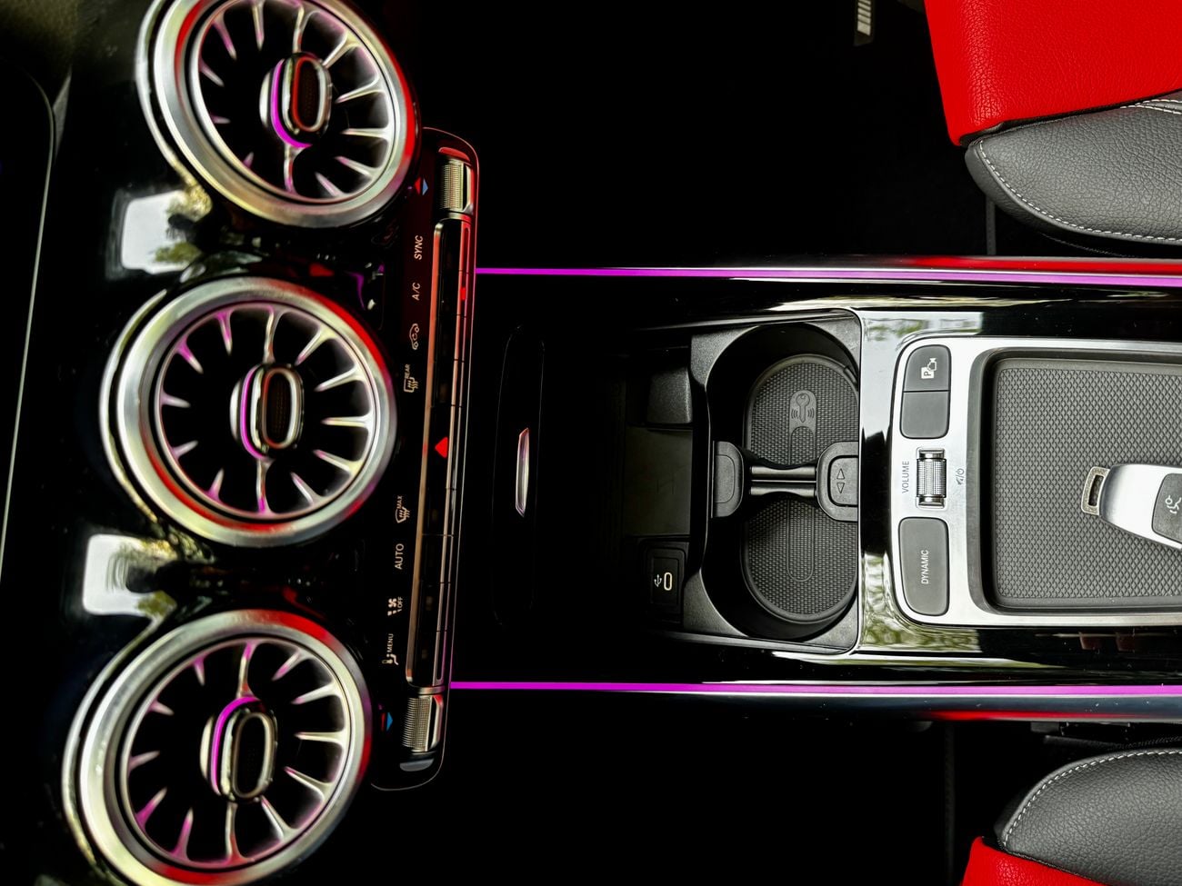 Mercedes Benz GLA 200 AMG PREMIUM