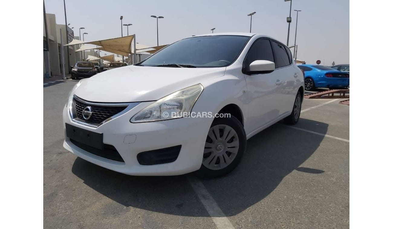 Nissan Tiida Nissan TIDA - 2016- Low millage- O original Paint.
