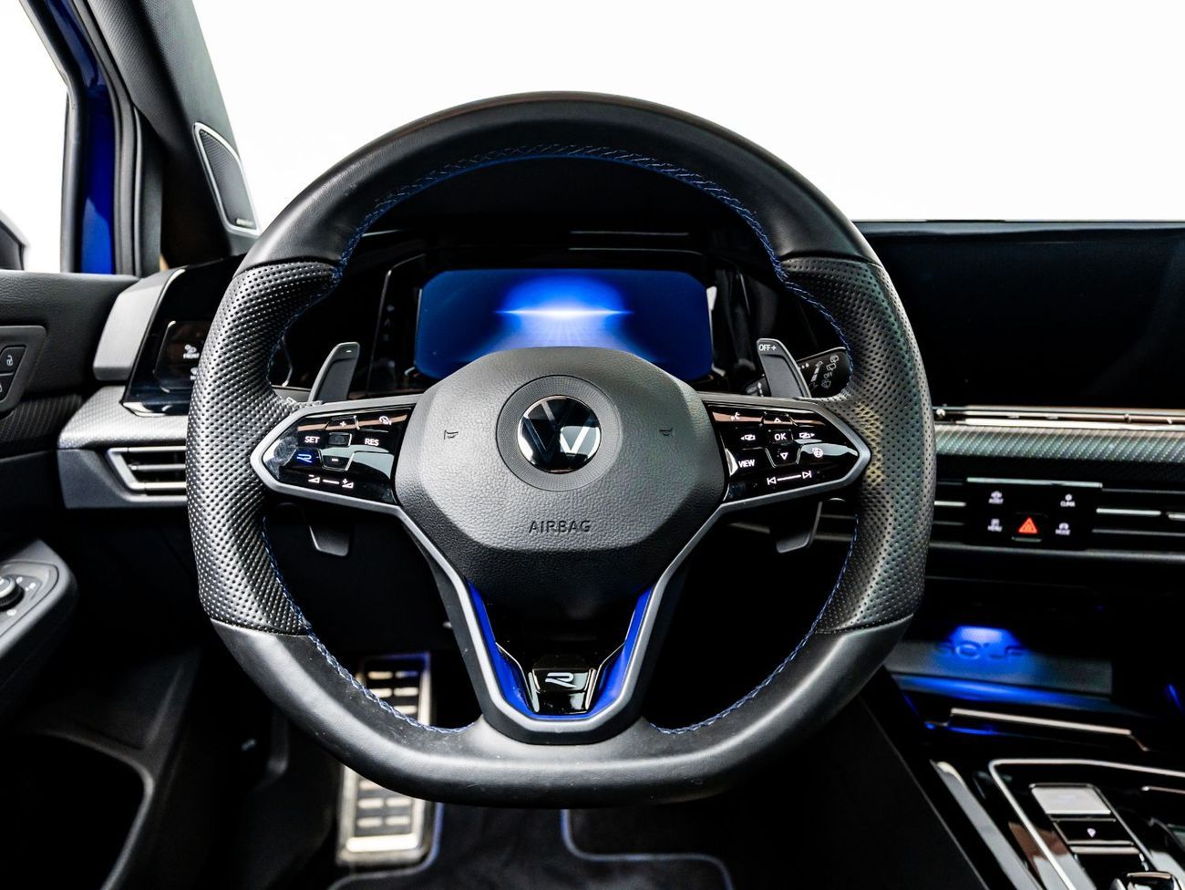 فولكس واجن جولف ار Base 2.0T