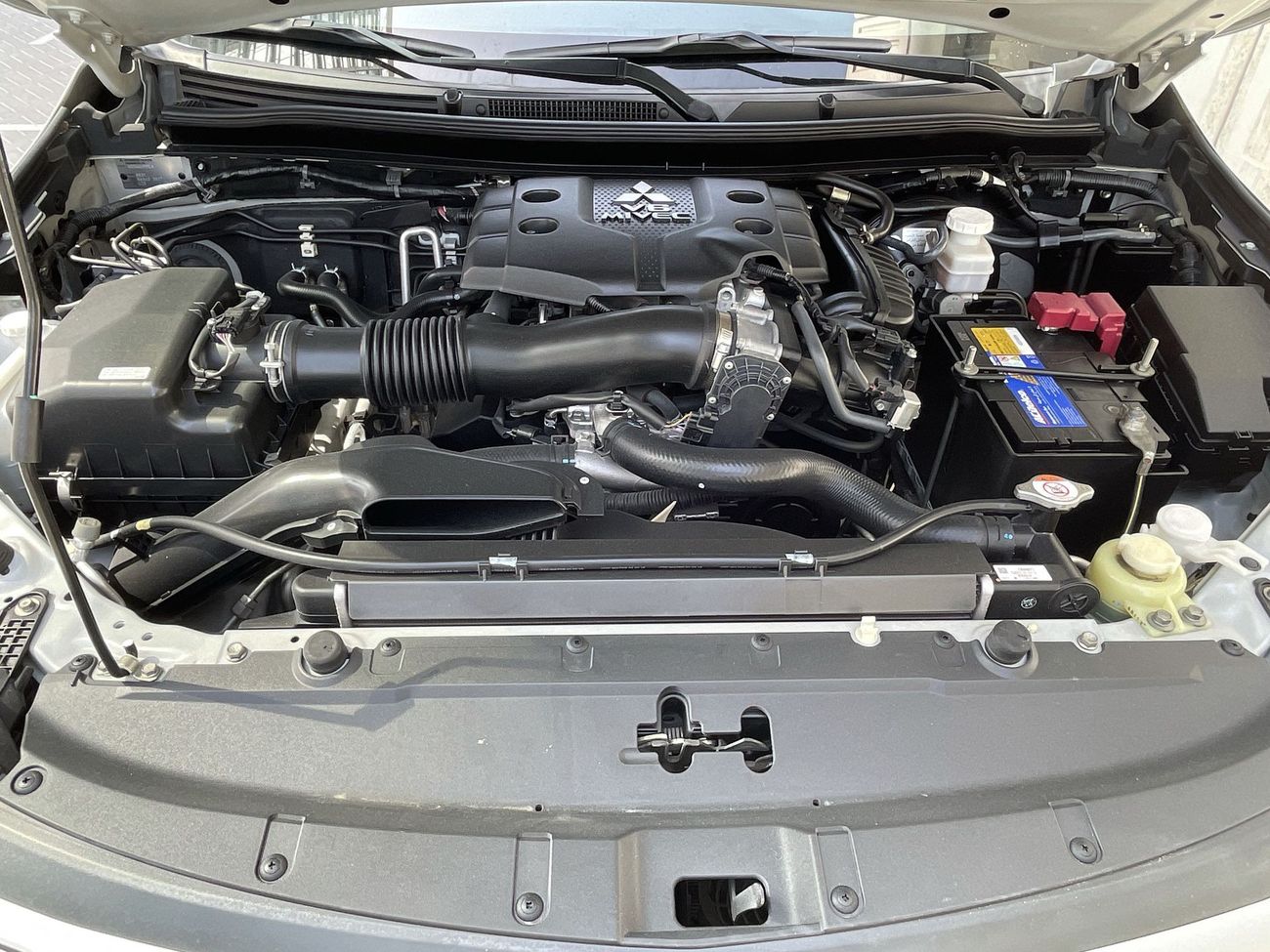 Mitsubishi Montero 3.5 3.5 | Under Warranty | Free Insurance | Inspected on 150+ parameters