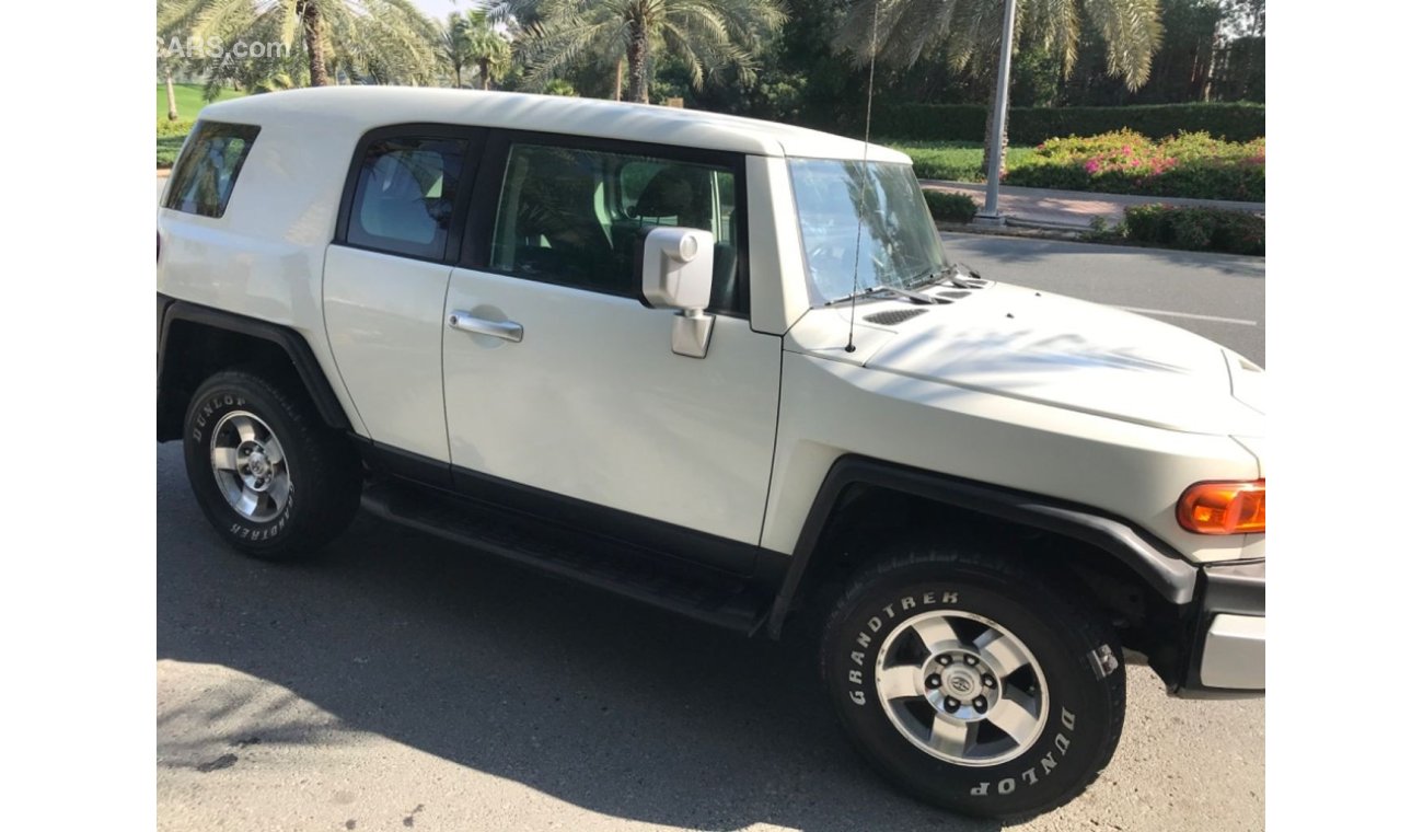 Toyota FJ Cruiser Fg 2009 very good condition