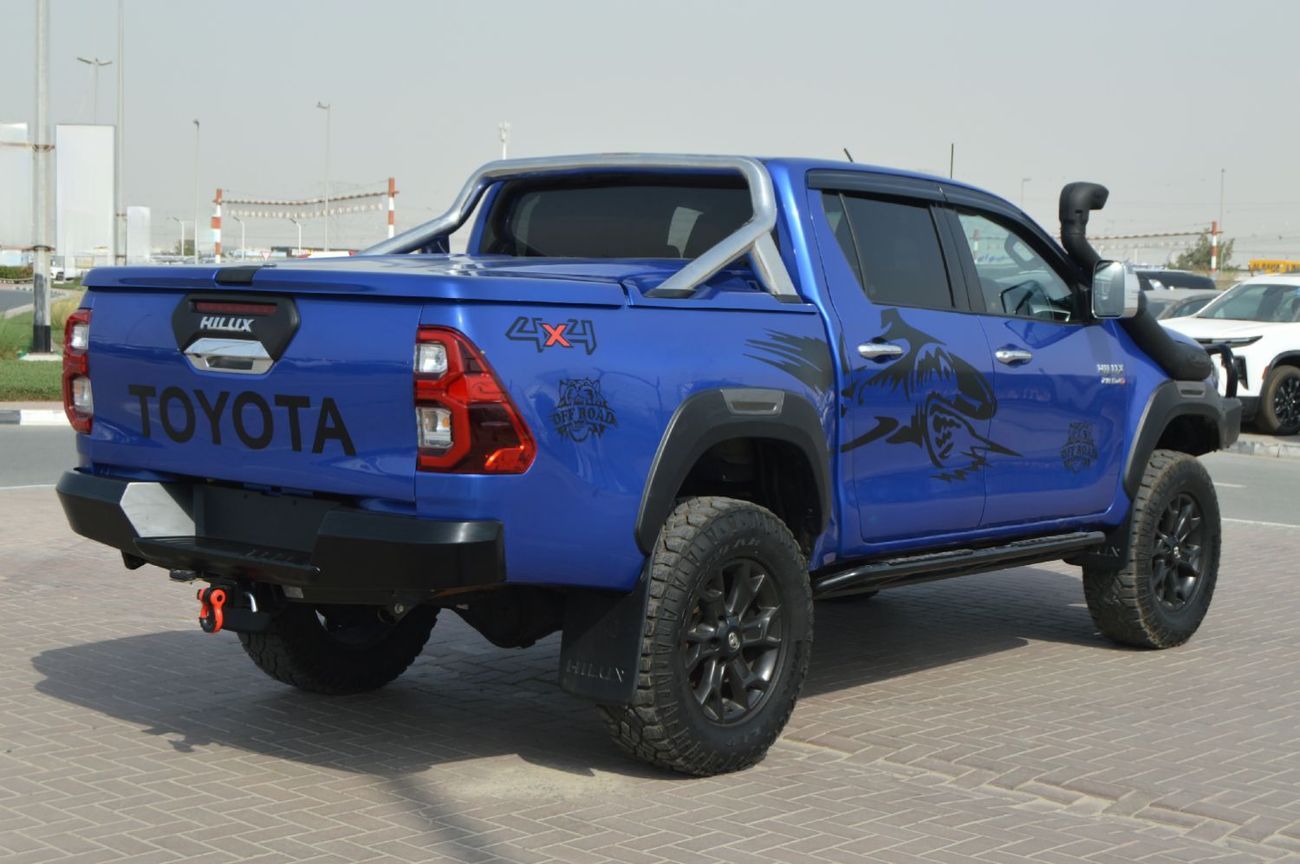 تويوتا هيلوكس DL Double Cabin  Right Hand Drive  Year: 2017  Engine: 2.8L/ V4