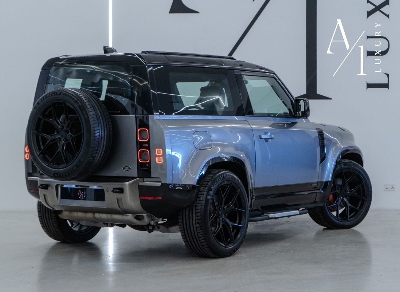 Land Rover Defender P400 90 X 3.0L (5 Seater) 2021 Land Rover, Defender X (P400) With Warranty, Fully Loaded, Excellent