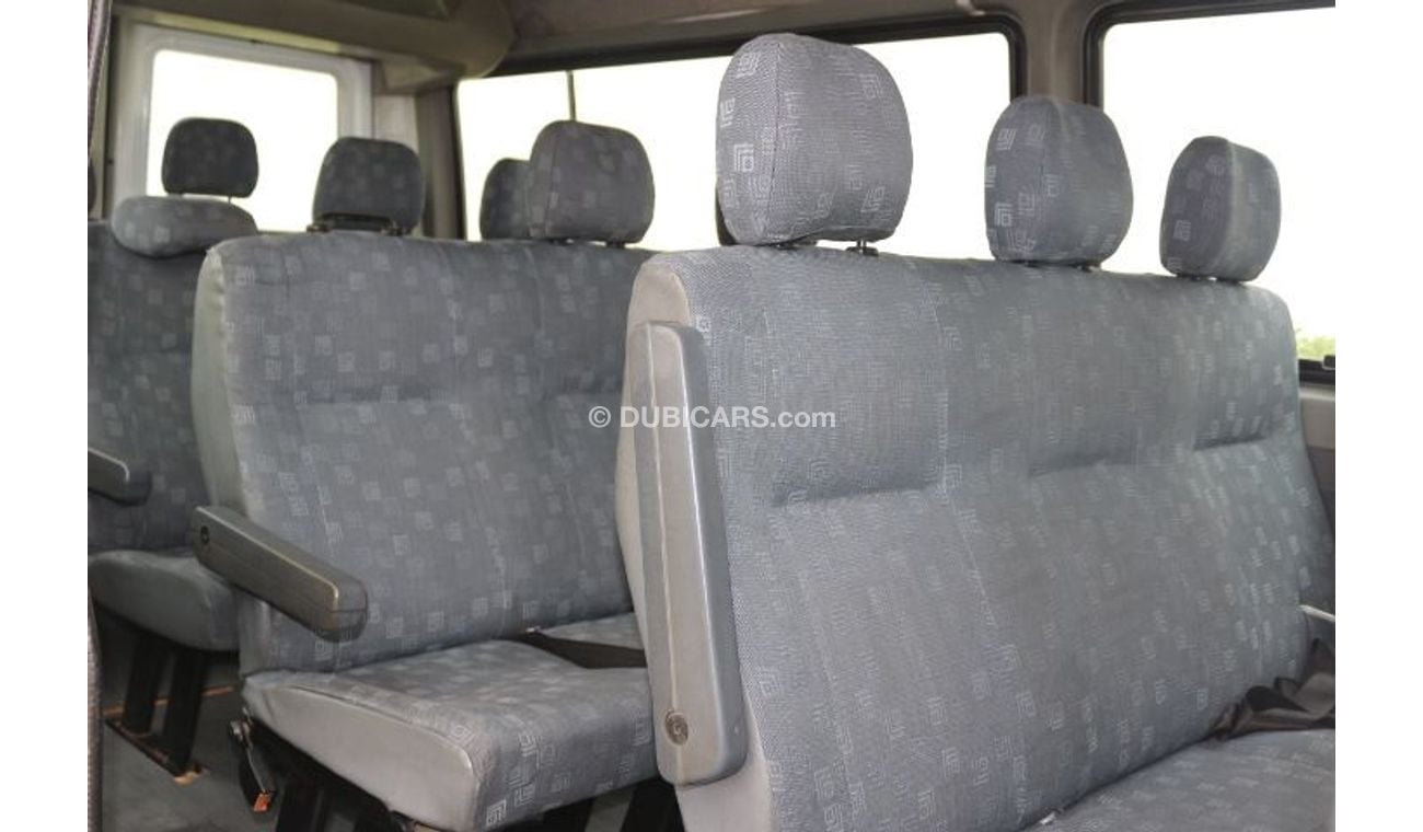 مرسيدس بنز سبرينتر باص مرسيدس سبرينتر 2006 ديزل 16 راكب خليجي