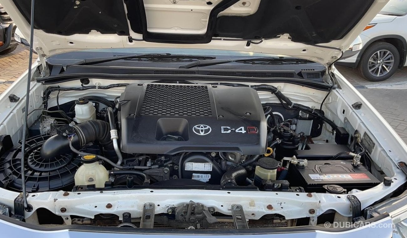 Toyota Hilux Toyota Hilux Diesel engine RHD model 2014 for sale from Humera motors car very clean and good condit