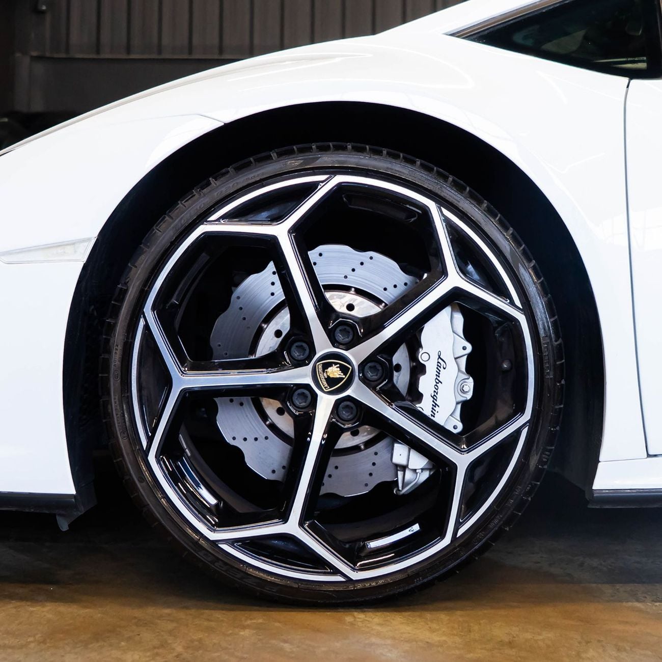 لامبورغيني هوراكان EVO Coupe AED 12,457 P.M • 0% Downpayment • Lamborghini Huracan EVO • 1 Year Warranty