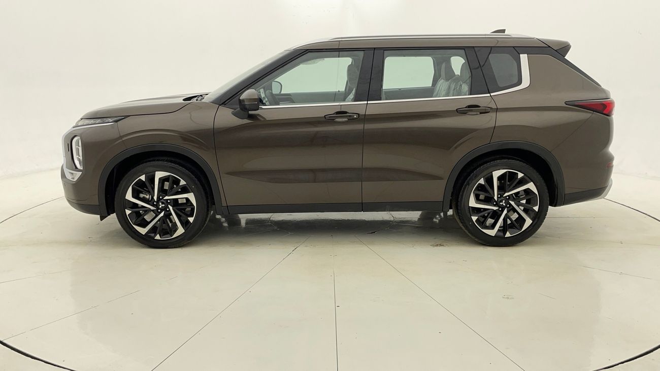 Mitsubishi Outlander PREMIUM 2.5 | Zero Down Payment | Home Test Drive