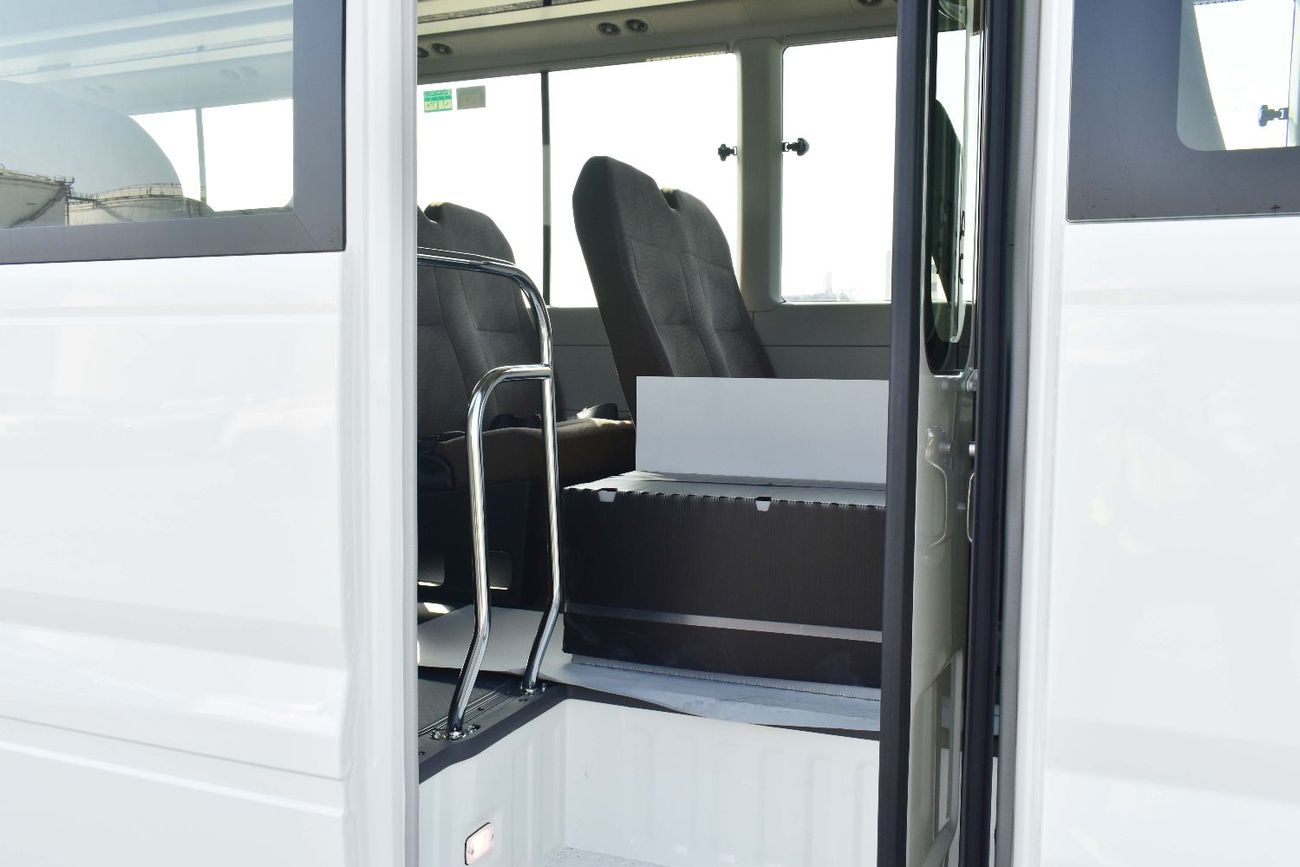 تويوتا كوستر 2.7L (23-Seater)