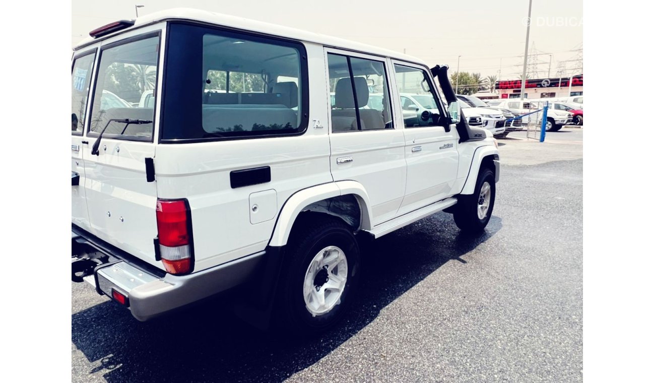 Toyota Land Cruiser Hard Top 2022 MODE 4.2L HARD TOP 5 DOOR 6 CYLINDER WITH DIFF LOCK MANUAL TRANSMISSION