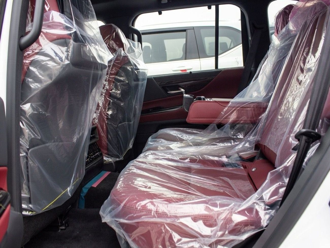 Lexus LX 700h EXPORT ONLY - EXPORT ONLY - LEXUS 700h 3.5L TWIN TURBO V6 TURBO SPORT (OMANI)