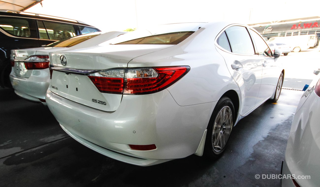 Lexus ES250