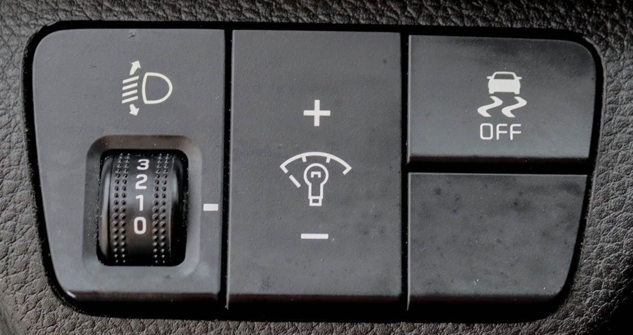 Kia Rio EX 1.4L (100 HP) Sedan 2020 Kia Rio GCC edition in excellent condition without accidents, mileage 98