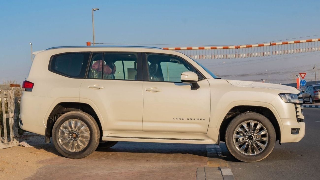تويوتا لاند كروزر 2025 Toyota Land Cruiser 300 GXR 3.3L Twin Turbo AT Diesel (White)