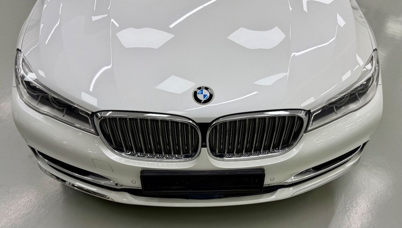 BMW 740Li Exclusive 3.0L (335 HP)