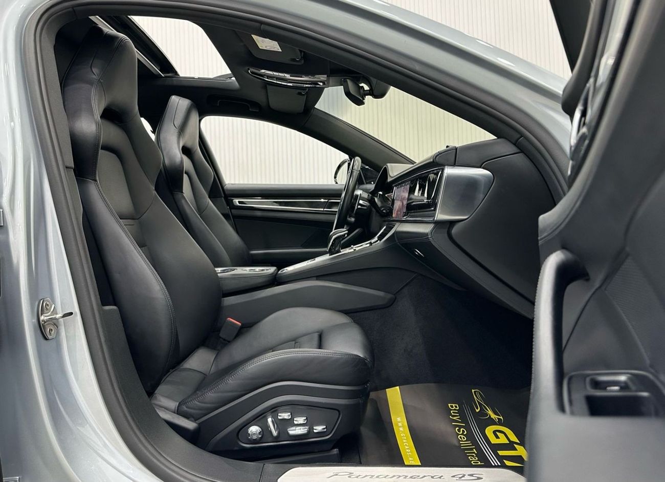 بورش باناميرا 2017 Porsche Panamera 4S,Aug 2024 Al Naboodah Warranty, Full Al Naboodah Service History, GCC