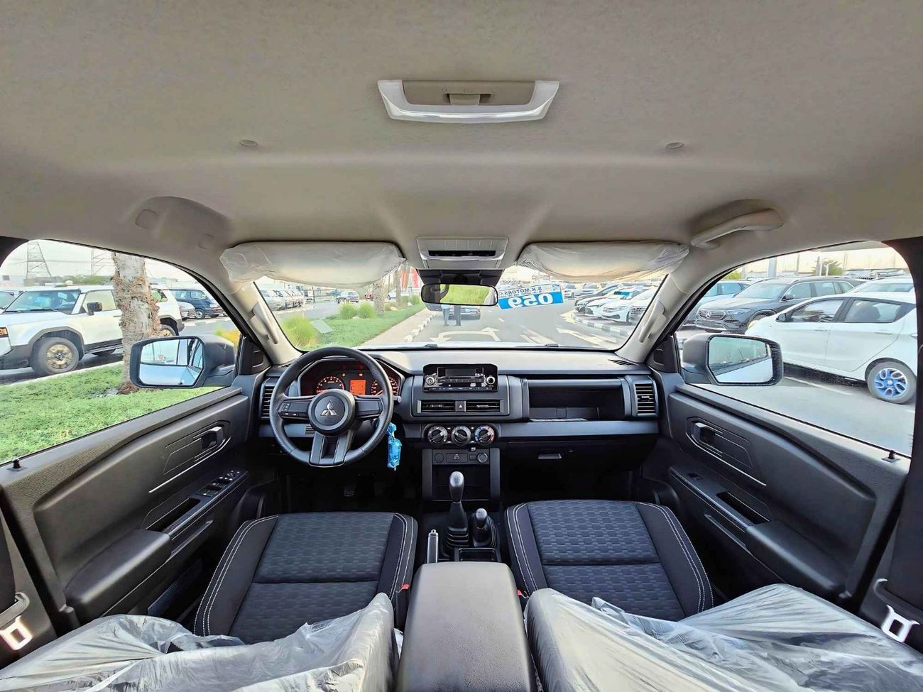 ميتسوبيشي L200 GLX 2.4L PETROL / M/T / SIDE STICKER / 4WD / CODE # 68023