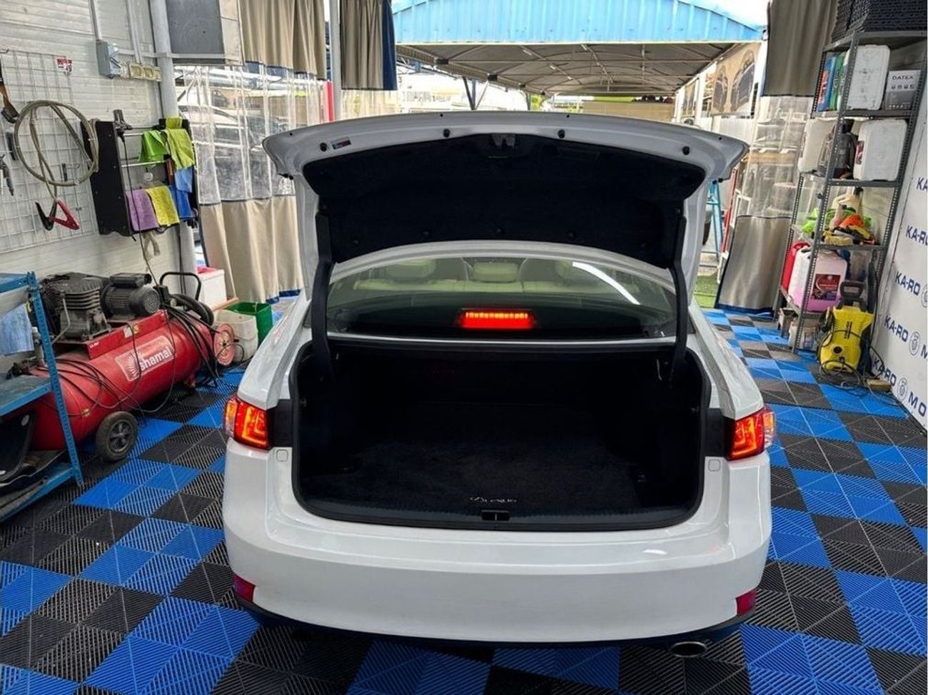 لكزس IS 250 Platinum 2.5L