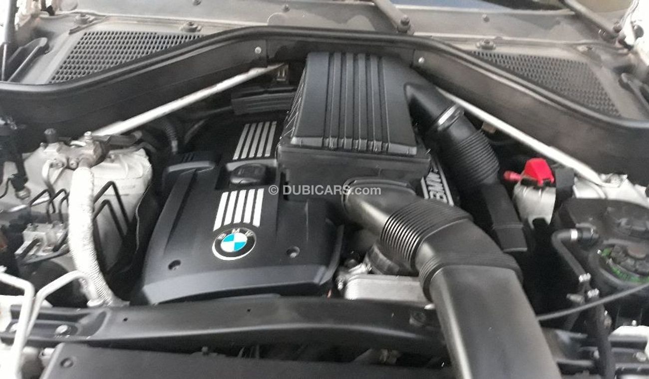 BMW X5 2009 Gulf Specs Car very good condition