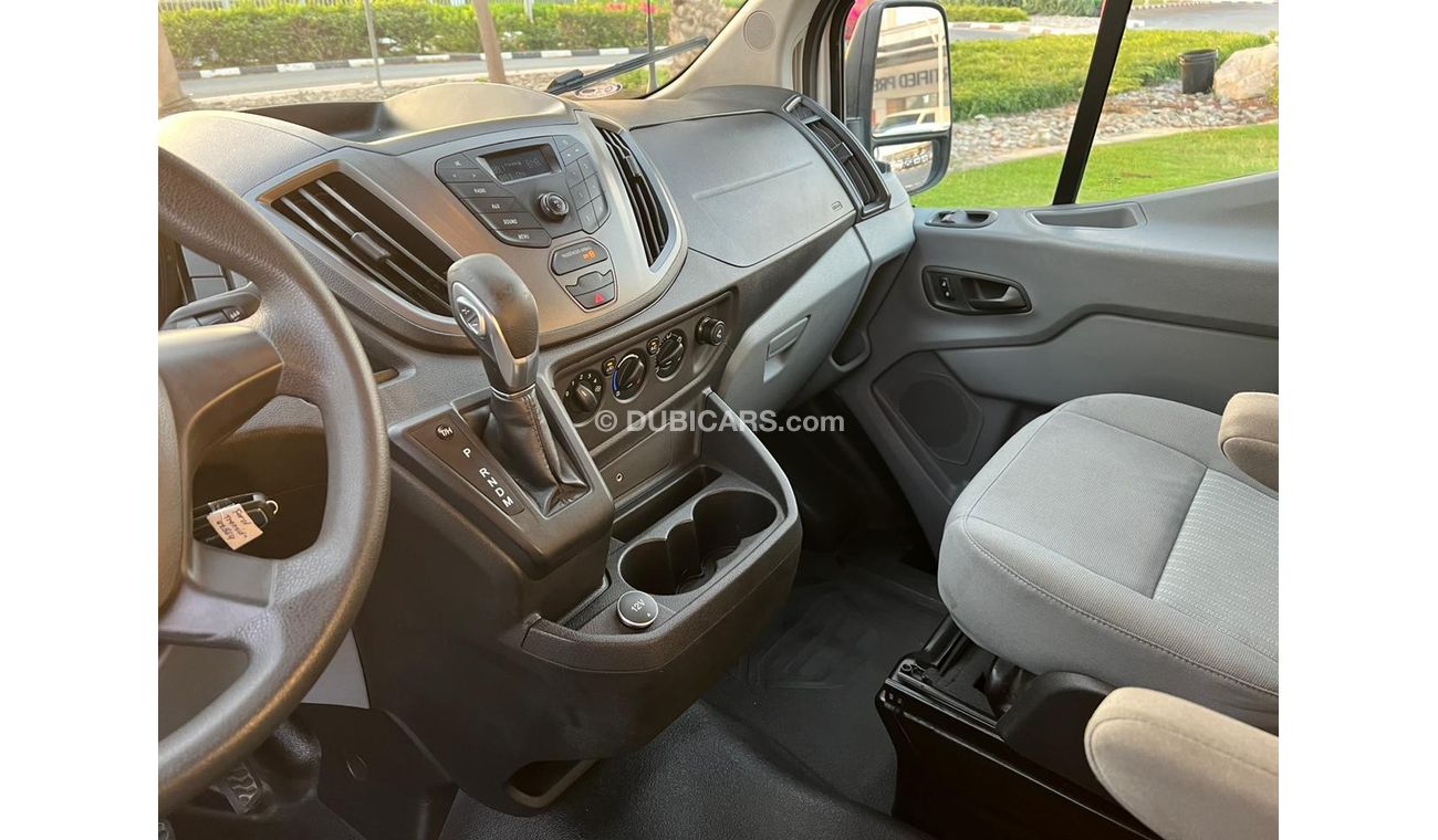 Ford Transit FORD TRANSIT 150 2017 V6 GCC FULL SERVICE HISTORY ORIGINAL PAINT