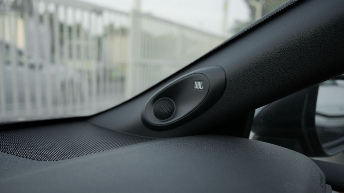 Toyota Camry 2025 Toyota Camry Lumiere 2.5L AT Hybrid (Blue-Tan)