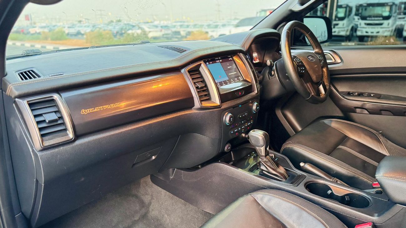 Ford Ranger 3.2L DIESEL 4WD | RHD | AUTOMATIC | ROOF RACK + LEATHER SEATS + MULTIMEDIA + BOOT SHUTTER