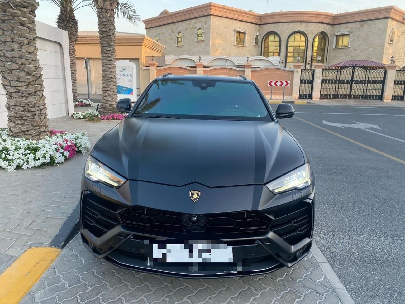 لامبورغيني اوروس STD 4.0T V8