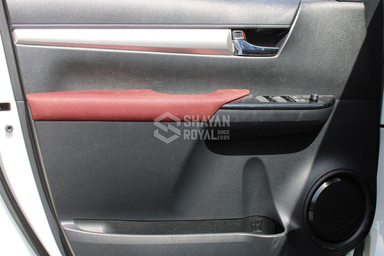 Toyota Hilux LHD 2.7L PETROL GLXS-G 4WD MT DC 2025MY