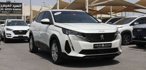 Peugeot 3008 Active+ 1.6L Peugeot 3008 -2022 -, GCC, in excellent condition, 61,000 km, 1.6L engine, priced at