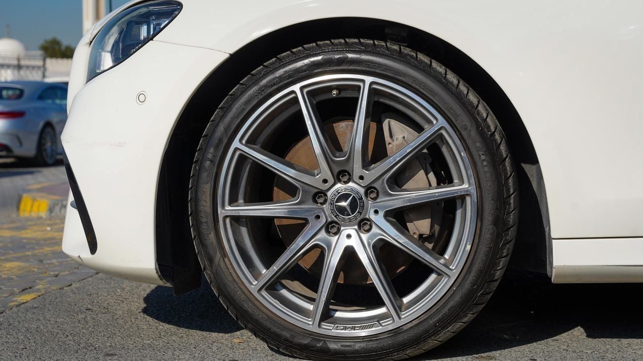 مرسيدس بنز E300 AMG